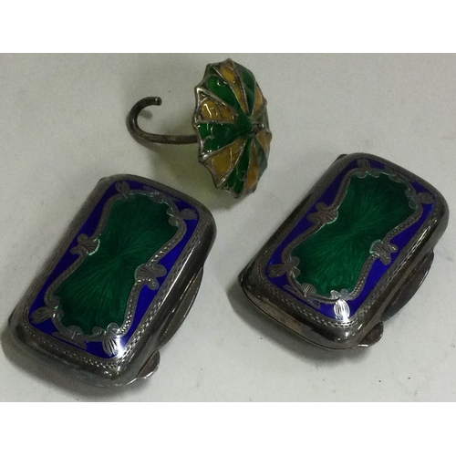 70 - Two Italian silver and enamelled pill boxes together with a plique-à-jour parasol. Approx. 55 grams.... 