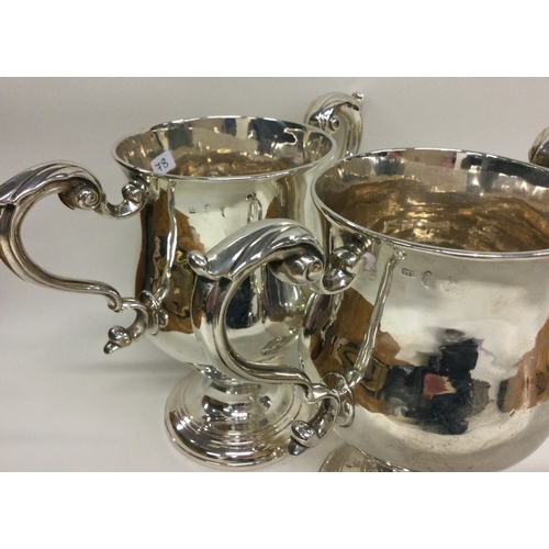 78 - DUBLIN: A good pair of 18th Century Irish silver cups. Circa 1780. By Matthew West. Approx. 825 gram... 