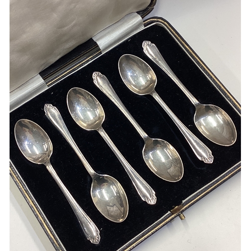 599 - A boxed set of six silver teaspoons. Sheffield. Approx. 60 grams. Est. £20 - £30.