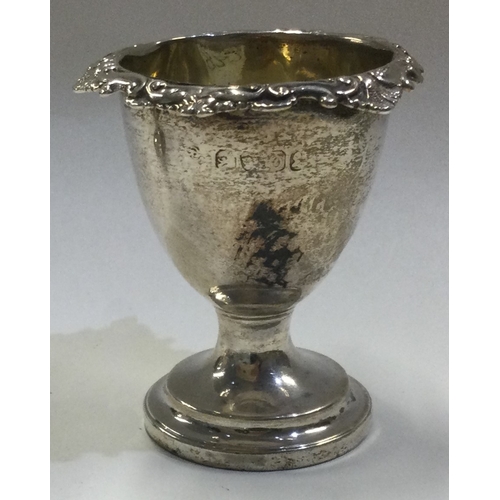 647 - A Georgian silver egg cup. London 1809. Approx. 49 grams. Est. £40 - £60.