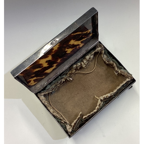 654 - A silver and tortoiseshell jewellery box. Birmingham 1917. By AF. Approx. 338 grams of gross weight.... 