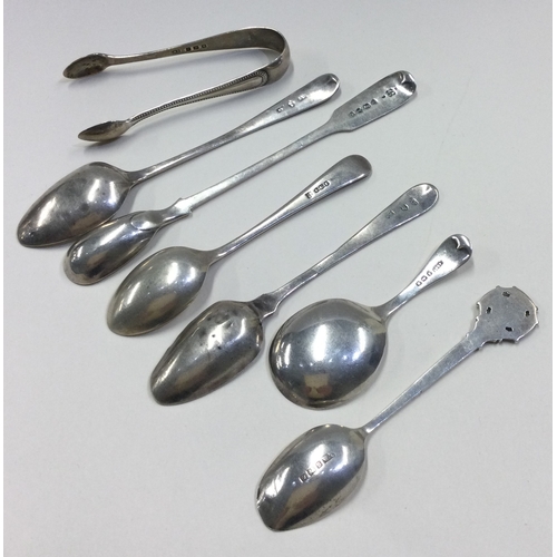 619 - A group of silver preserve spoons etc. Various dates and makers. Approx. 86 grams. Est. £20 - £30.