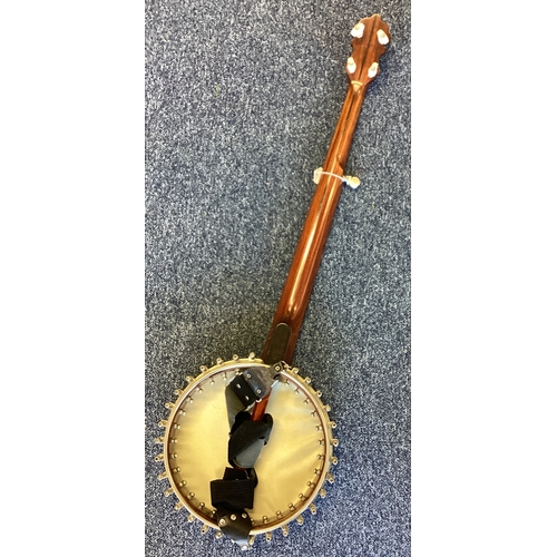 286 - A good quality five-string banjo. Est. £20 - £30.