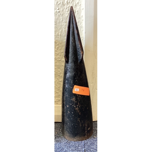 380 - An exploding tip of a 90mm whaling harpoon. Est. £20 - £30.