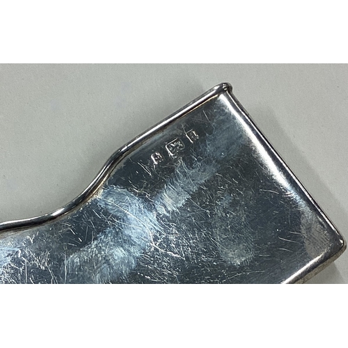 126 - OF GOLFING INTEREST: A Victorian silver card holder. Birmingham 1900. Approx. 35 grams. Est. £100 - ... 