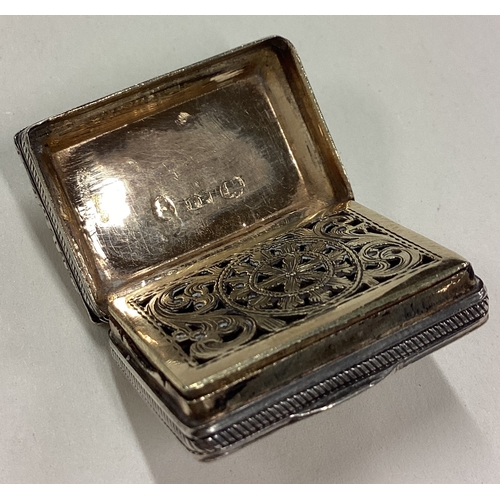 14 - A George III silver vinaigrette. Birmingham 1824. By Thomas Shaw. Approx. 12 grams. Est. £100 - £150... 