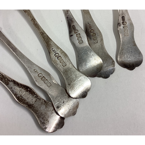 2 - A set of six silver King's pattern teaspoons. London. Approx. 102 grams. Est. £20 - £30.