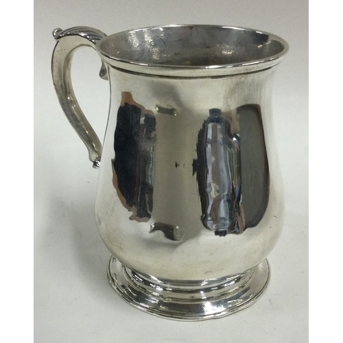 335 - A George III silver mug. London 1769. By George Knight. Approx. 164 grams. Est. £200 - £300.