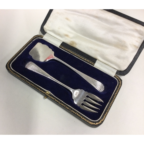 500 - A clean cased silver pastry set. Sheffield 1921. By James Dixon & Sons. Approx. 62 grams. Est. £60 -... 