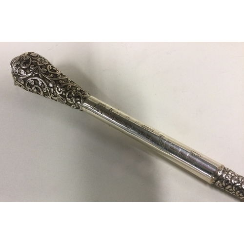 526 - An Indian silver Judaica yad / Torah pointer. Circa 1900. Approx. 132 grams. Est. £300 - £400.