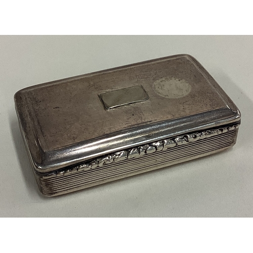 546 - A William IV silver snuff box with hinged lid. Birmingham 1835. By Nathaniel Mills. Approx. 57 grams... 