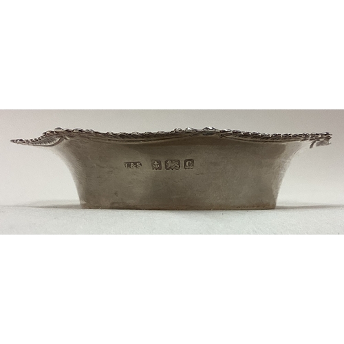 55 - A silver bon bon dish depicting the Tower of London. Birmingham 1902. Approx. 15 grams. Est. £20 - £... 