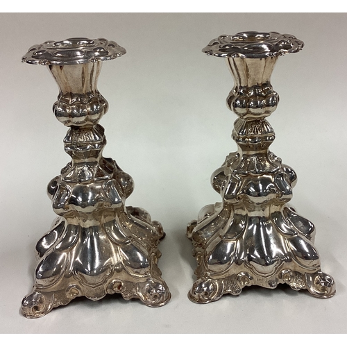 577 - A pair of Continental silver Judaica candlesticks. Circa 1900. Approx. 138 grams. Est. £120 - £150.