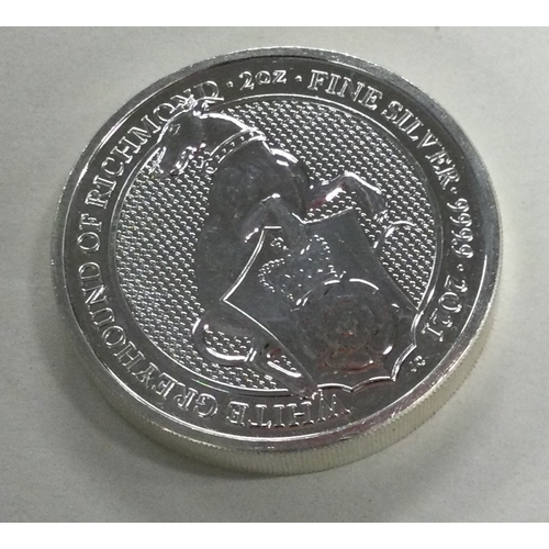 634 - A 2021 Elizabeth II Five Pound 2oz coin 'White Greyhound of Richmond Fine Silver 999'. Approx. 62 gr... 