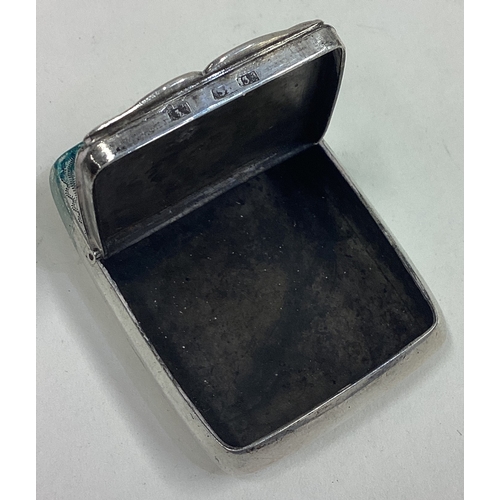 697 - A large Georgian silver snuff box with bright-cut decoration. Apparently unmarked. Approx. 56 grams.... 