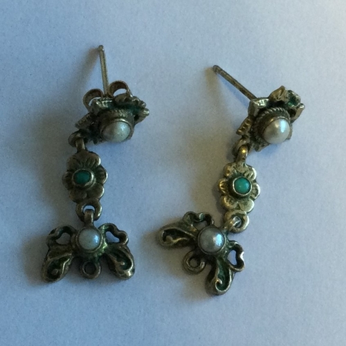 713 - A pair of silver gilt Austro-Hungarian drop earrings. Approx. 4 grams. Est. £30 - £50.