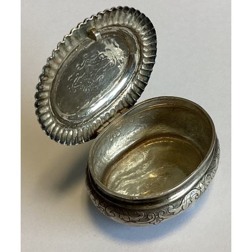 354 - An 18th Century German silver snuff box with hinged lid. Marked to base. Augsburg. Approx. 21 grams.... 