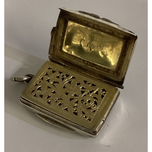 135 - A William IV silver vinaigrette. Birmingham 1836. Approx. 13 grams. Est. £60 - £80.