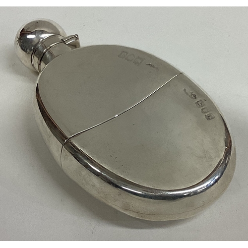 154 - A Victorian silver flask with detachable cover. London 1896. Approx. 147 grams. Est. £200 - £300.