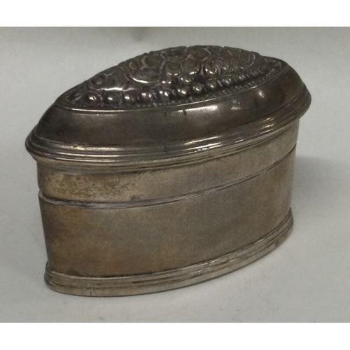 17 - A heavy 19th Century Antique Turkish silver snuff box with lift-off cover. Approx. 102 grams. Est. £... 