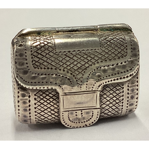 314 - A George III silver vinaigrette in the form of a purse. Birmingham 1816. By JL. Approx. 10 grams. Es... 