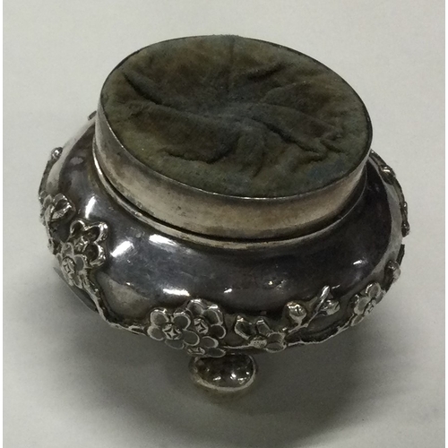 356 - A heavy Chinese export silver combination salt / pin cushion with hinged cover. Marked to base. Appr... 