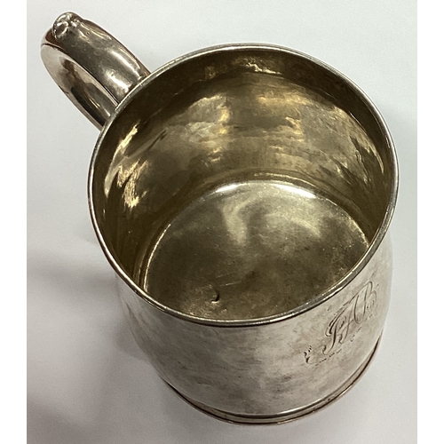 409 - A good George II tapering silver mug of typical form on pedestal foot. London 1733. By KB. Approx. 2... 