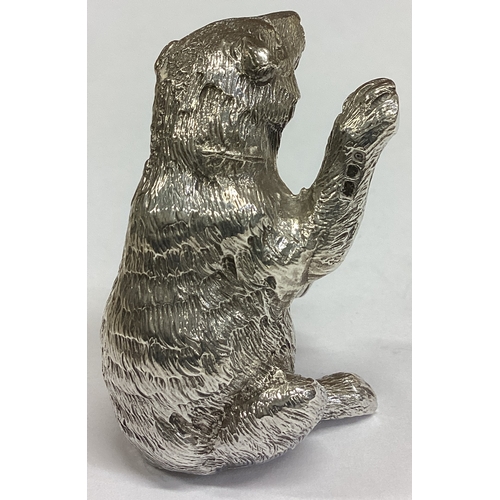 451 - A rare silver figure of a bear. London 1909. Approx. 74 grams. Est. £120 - £150.