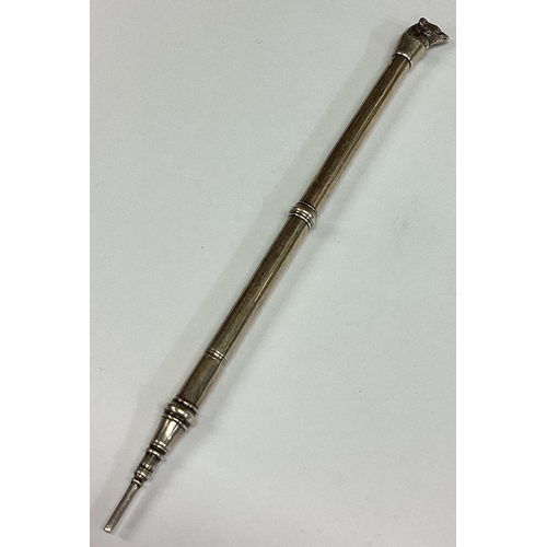 454 - A large Victorian silver pencil with rat finial. London 1907. Approx. 19 grams. Est. £50 - £80.