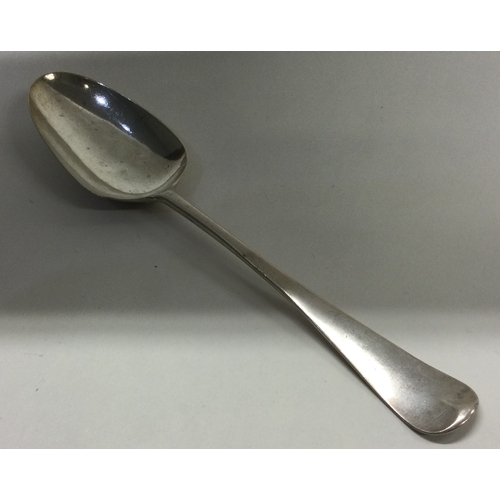 48 - An 18th Century silver bottom marked spoon. Approx. 50 grams. Est. £40 - £60.