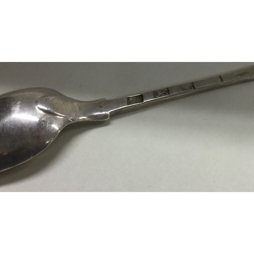 49 - An 18th Century silver bottom marked spoon. Approx. 35 grams. Est. £40 - £60.