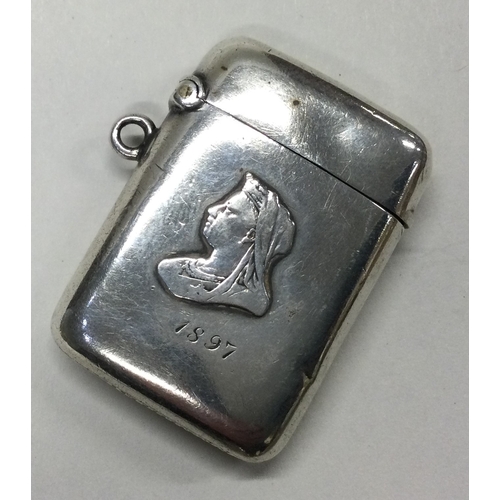 541 - A commemorative Victorian silver vesta case. Birmingham 1896. By CS&FS. Approx. 20 grams. Est. £20 -... 