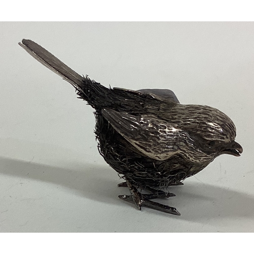 556 - An Italian silver filigree figure of a bird. Marked under tail. Approx. 22 grams. Est. £200 - £300.