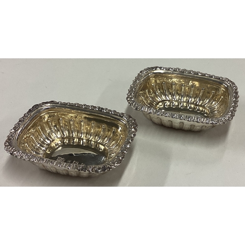 613 - A pair of cased silver salts. Birmingham 1907. By RP. Approx. 22 grams. Est. £20 - £30.