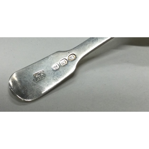 9 - A George III silver caddy spoon. London 1819. By Thomas Wallis & Jonathan Hayne. Approx. 15 grams. E... 