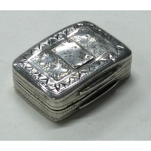 98 - A silver vinaigrette. Birmingham 1813. By Cocks & Bettridge. Approx. 10 grams. Est. £60 - £80.