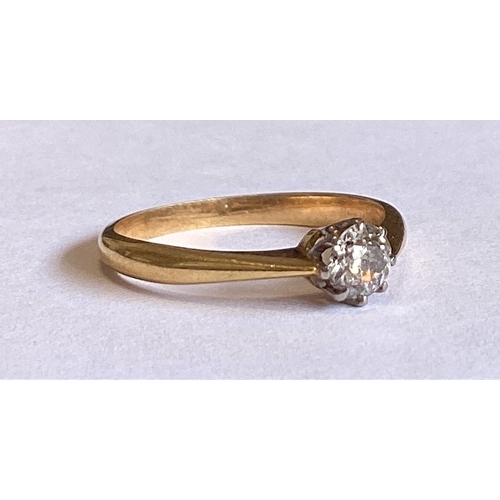 842 - An 18 carat gold mounted single stone ring in claw setting. Approx. 3 grams. Est. £80 - £120.