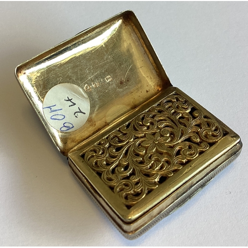 302 - A William IV silver vinaigrette. Birmingham 1835. By Thomas Shaw. Approx. 20 grams. Est. £120 - £150... 