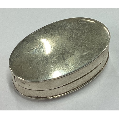 296 - A plain silver vinaigrette. By TW. Approx. 10 grams. Est. £100 - £150.