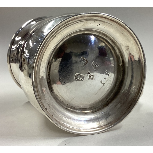 12 - An 18th Century silver tankard. London 1761. Approx. 171 grams. Est. £220 - £250.