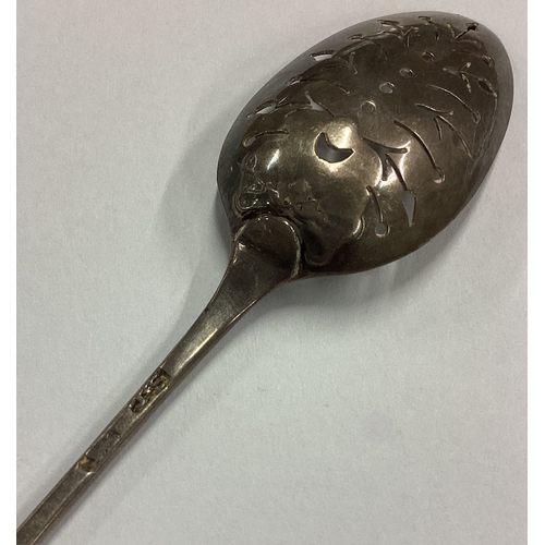 167 - A rare 18th Century pierced silver mote spoon. Maker's and lion mark only. Approx. 10 grams. Est. £8... 