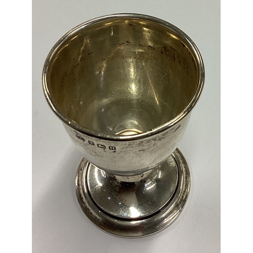 223 - A silver egg cup. Birmingham 1907. Approx. 39 grams. Est. £30 - £40.