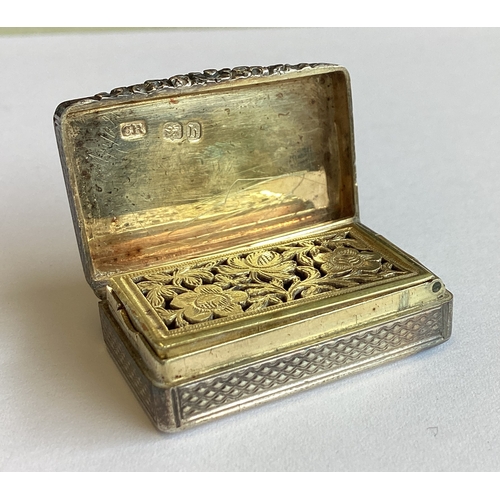 281 - A good quality silver vinaigrette. London 1823. By Charles Rawlings. Approx. 22 grams. Est. £120 - £... 