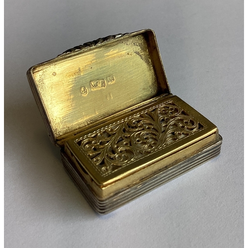 284 - A silver vinaigrette. Birmingham 1834. By William Pugh. Approx. 16 grams. Est. £120 - £150.