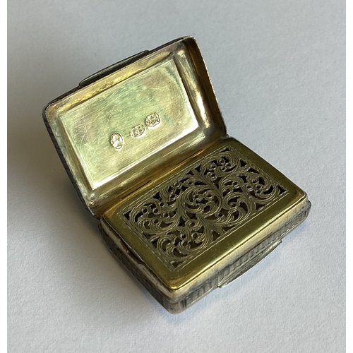 288 - A silver vinaigrette. Birmingham 1826. By John Betteridge. Approx. 13 grams. Est. £120 - £150.