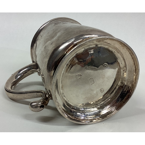 297 - A good Georgian silver christening mug on sweeping pedestal base. London. By RB. Approx. 207 grams. ... 