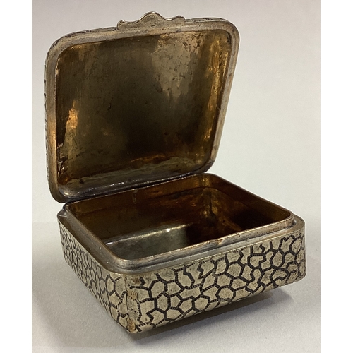 30 - A rare novelty silver snuff box with hinged cover. Circa 1900. Approx. 36 grams. Est. £100 - £150.