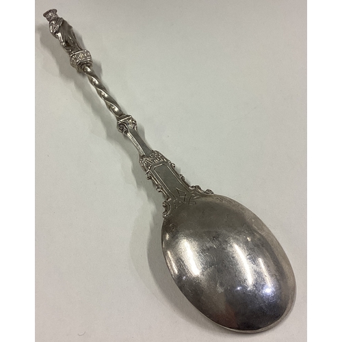 33 - A heavy Antique silver Apostle spoon. Approx. 75 grams. Est. £60 - £80.