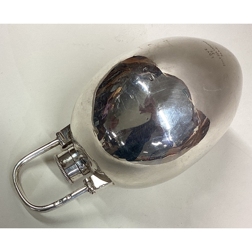 341 - An unusual silver hip flask in the form of a grenade. London. by TW. Approx. 118 grams. Est. £150 - ... 