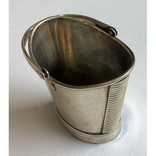 353 - A silver vesta case in the form of a bucket. London 1901. By Sampson Mordan & Co. Approx. 21 grams. ... 